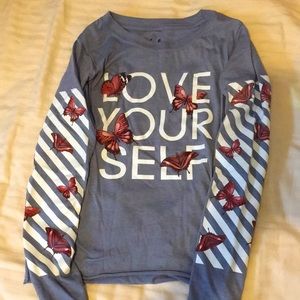 Long sleeve shirt , never worn !!